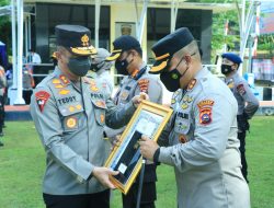 Terbaik Percepatan Vaksinasi di wilayahnya, Kapolres Sijunjung Terima 4 Kali Penghargaan dari Kapolda Sumbar