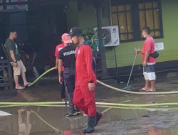 Manggala Agni Sanggau Bersihkan Pasar, Pedagang Senang bisa kembali Jualan