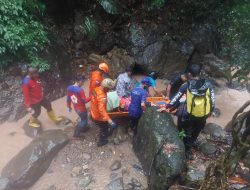 Depresi Karna Penyakit Kelamin, Seorang Pria Nekat Bunuh Diri Terjun ke Jurang