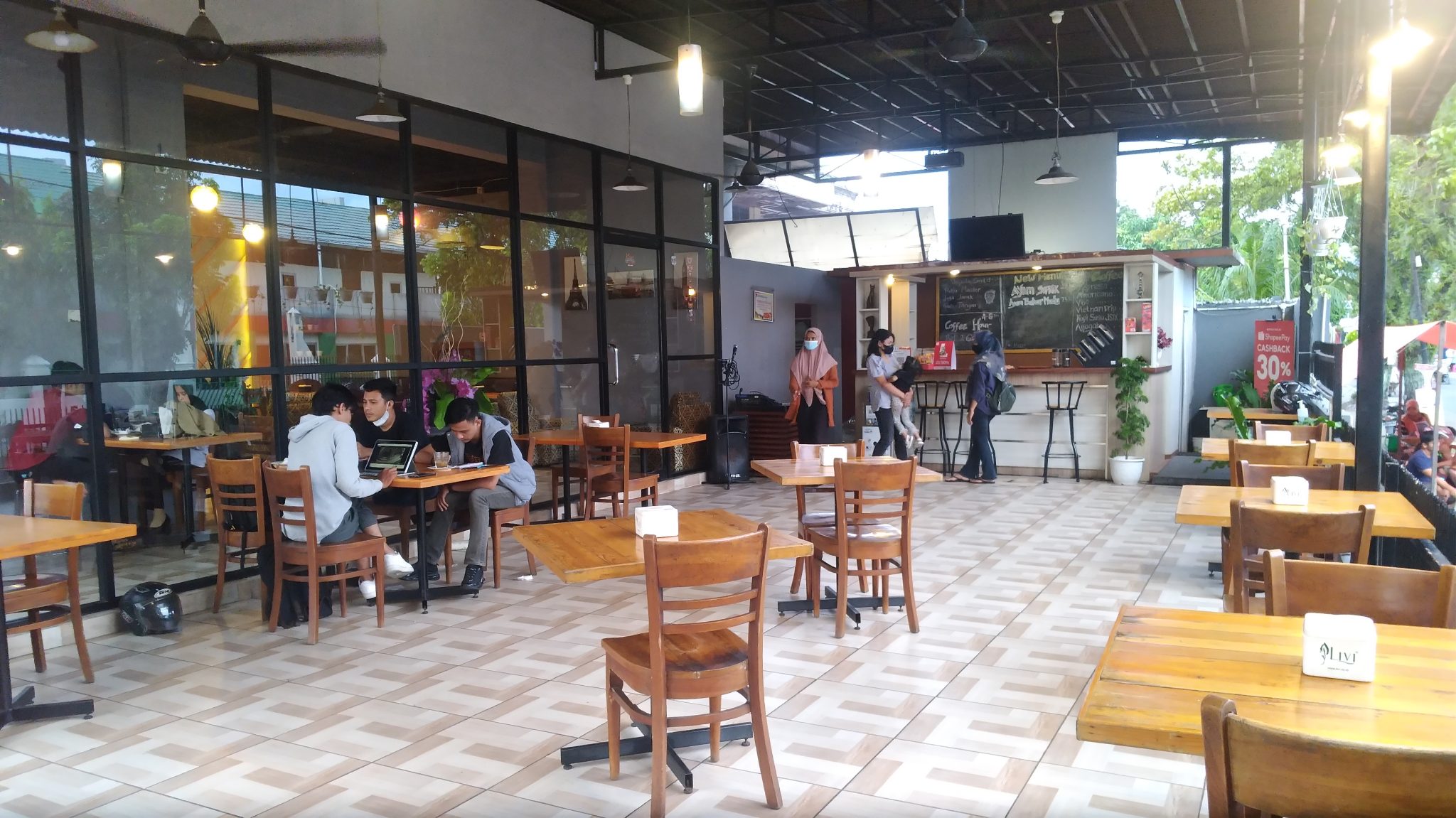 Naik Turun Usaha Kuliner Selama Pandemi Covid19 SuaraIndo.id