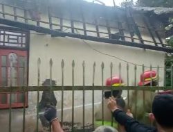 Satu Unit Rumah Warga Ludes Terbakar