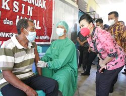 Karyawan dan Masyarakat Antusias Ikuti Vaksinasi di PTPN XII Ngabang