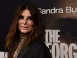 Sandra Bullock Kangen Keluarga pada Liburan Natal