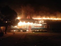 Lima Ruangan SMK Muhammadiyah Kubu Raya Terbakar