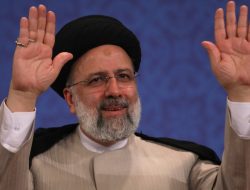 Presiden Iran Bersumpah Balas Kematian Jenderal Soleimani