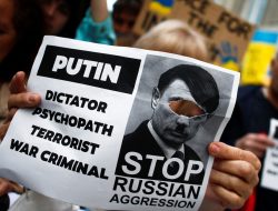 Rusia Hadapi Tekanan Diplomatik, Ekonomi Sementara Ukraina Hadapi Invasi