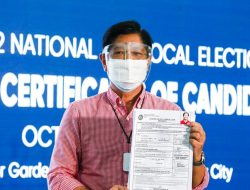 Pejabat Pemilu Filipina yang Persoalkan Pencalonan Marcos Jr, Pensiun
