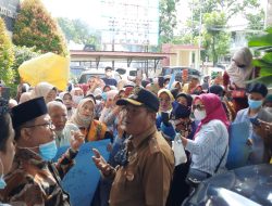 Tolak Vaksin Anak, Ratusan Wali Murid di Padang Datangi Kantor DPRD
