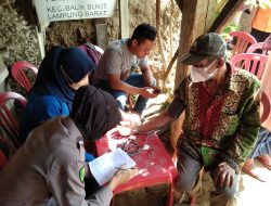 Polres Lambar Gelar Vaksinasi di Bawah Gunung Pesagi