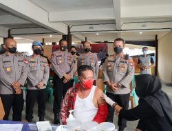 Bupati Sanggau Jalani Vaksinasi Booster