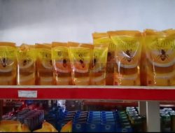 Warga Ngabang Keluhkan Harga Minyak Goreng Tinggi