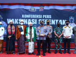 Apresiasi Ulama Ikuti Vaksinasi di Banten, Ini Pesan Kapolri