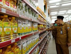 Tim Terpadu Sidak Distributor Minyak Goreng, Mulyadi : Warga Jangan Panik