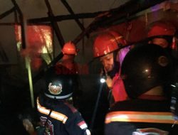 Dua Rumah Warga di Pontianak Barat Kebakaran