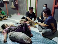 Jam Dinding Tua Marbot Masjid, Bukti Kompaknya Warga Mempawah Membantu Sesama