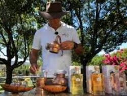 Bersedia Minum Gin dari Kotoran Gajah?