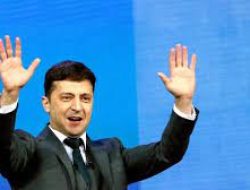 Biden Yakinkan Zelenskiy akan Dukungan AS di Tengah Ancaman Invasi Rusia