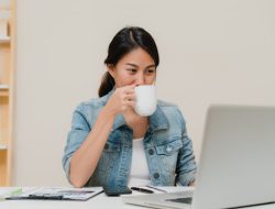 Memasuki Musim Hujan, Simak Empat Tips Anti Rebahan Ini Agar Tetap Produktif