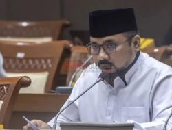 Buntut Polemik Suara Azan dan Gonggongan Anjing, Nasib Menag Yaqut Disebut Bakal Mirip Ahok