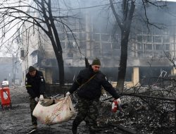 Serangan Rusia pada Menara TV di Kyiv Tewaskan Jurnalis