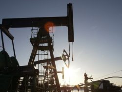 Pasca Sanksi AS, Produsen Minyak Rusia Izinkan China Beli tanpa Jaminan
