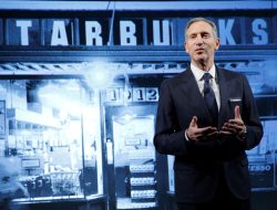 Howard Schultz Kembali Jadi CEO Starbucks