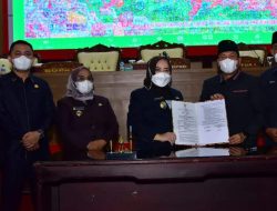 Bupati dan Ketua DPRD Musi Rawas Tandatangani MoU Propemperda Tahun 2022
