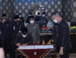 DPRD Way Kanan Sahkan Tiga Raperda Jadi Perda