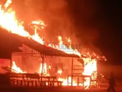 Teledor Saat Pindahkan BBM, Rumah Ludes Terbakar di Ketapang