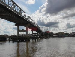 Juni, Duplikasi Jembatan Kapuas 1 Mulai Dibangun