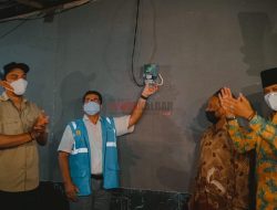 Kucurkan Investasi Rp 4,2 M, PLN Nyalakan Listrik Dua Desa di Ketapang