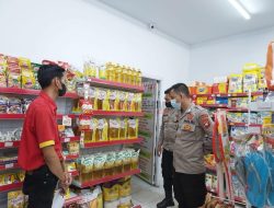 Pak Polisi Ikut Ngecek Ketersediaan Migor, Ini Hasilnya