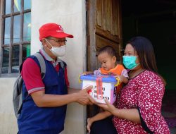 Pasca Banjir,  PMI Sanggau Gelar Bakti Sosial