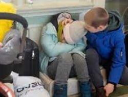 Perempuan dan Anak-anak Ketakutan, Aktivis Ukraina Serukan Barat Terapkan Zona Larangan Terbang di Negaranya