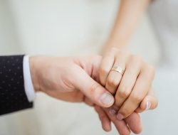 Kiat Atur Keuangan agar Bisa Nikah Muda