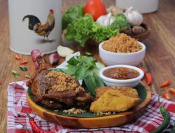 Kisah Inspiratif Ayam Penyet Ria, dari Usaha Sederhana Sukses Jangkau Konsumen hingga Mancanegara