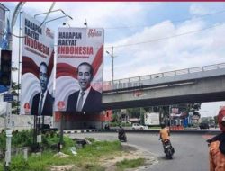 Viral! Baliho Berisikan Tagar “2024 Setia Bersama Jokowi” Bikin Warganet Murka