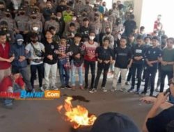 Kecewa Penyaluran BNPT Bermasalah, Gerakan Rakyat Menggugat Kepung Kantor DPRD Kabupaten Tasikmalaya