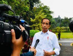 Terkait Seruan Jabatan Presiden Tiga Periode, Jokowi Tegaskan Taat Konstitusi