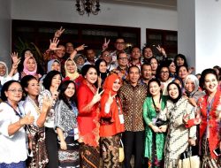 Jejak Panjang Perempuan Indonesia Menuntut Kiprah Setara