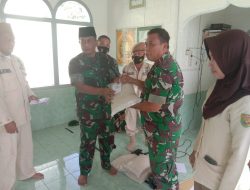 Dandim 0412 Lampung Utara Berikan Zakat Fitrah
