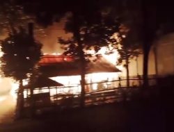 Perumahan Guru dan Gedung TK Negeri 1 Sembalun Ludes Terbakar