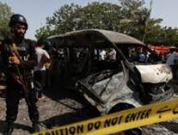 Serangan Bom Bunuh Diri Tewaskan 3 Warga China di Karachi, Pakistan