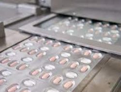 AS Perluas Ketersediaan Pil Anti-Virus COVID-19