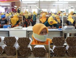Buruh Perempuan Tuntut Dunia Kerja Bebas Kekerasan