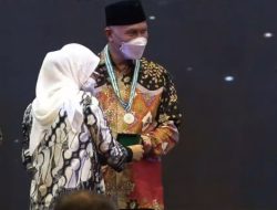 Gubernur Sumbar Terima Penghargaan K3 dari Kemnaker