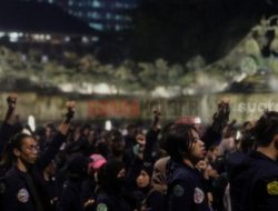 Mahasiswa Peringati Tragedi Trisakti di Kawasan Patung Kuda