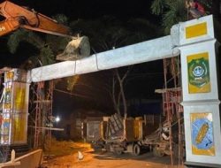 Pemkot Singkawang Bongkar Gerbang Selamat Datang
