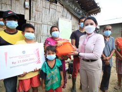 Bupati Landak Serahkan Bantuan Rumah Swadaya Melalui Tunjangan Fungsional