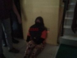 Tangisan Histeris Tersangka Kasus Sabu di dalam Tahu Sambal